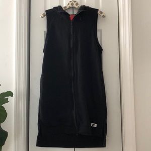 NIKE SLEEVELESS HOODIE ZIP UP TUNIC